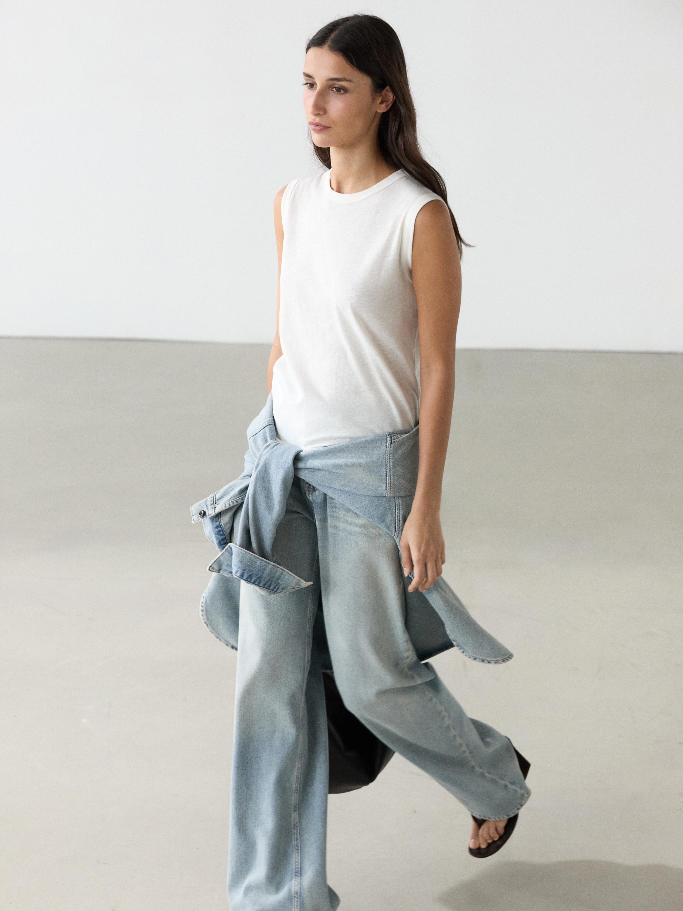 Sleeveless linen blend T-shirt